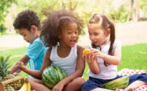 Kids eating